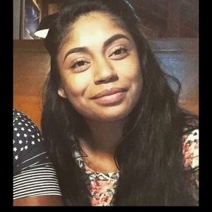 Meet your Posher, Amada